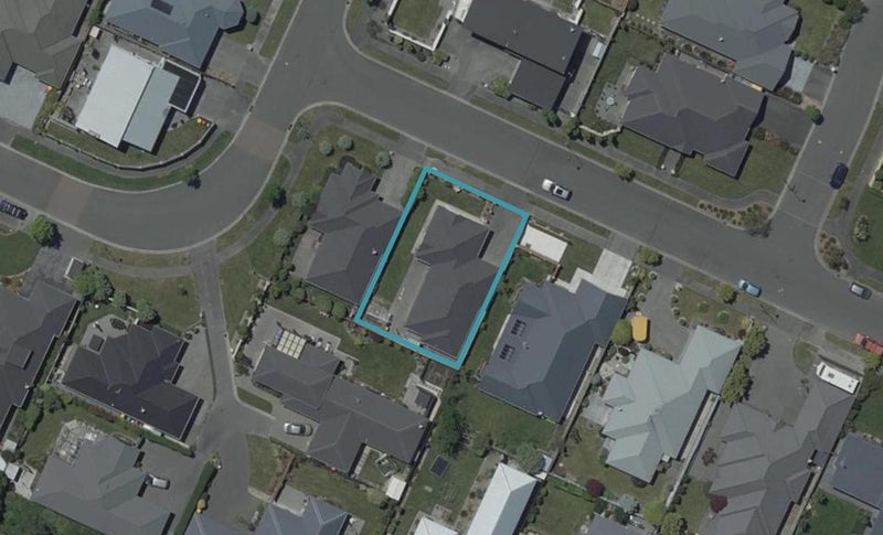 31 Te Pihopa Way, Aidanfield, Christchurch - Carousel 1