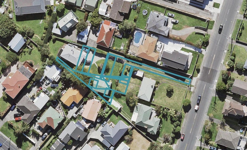 4/8 Hepburn Road, Glendene, Auckland - Carousel 1