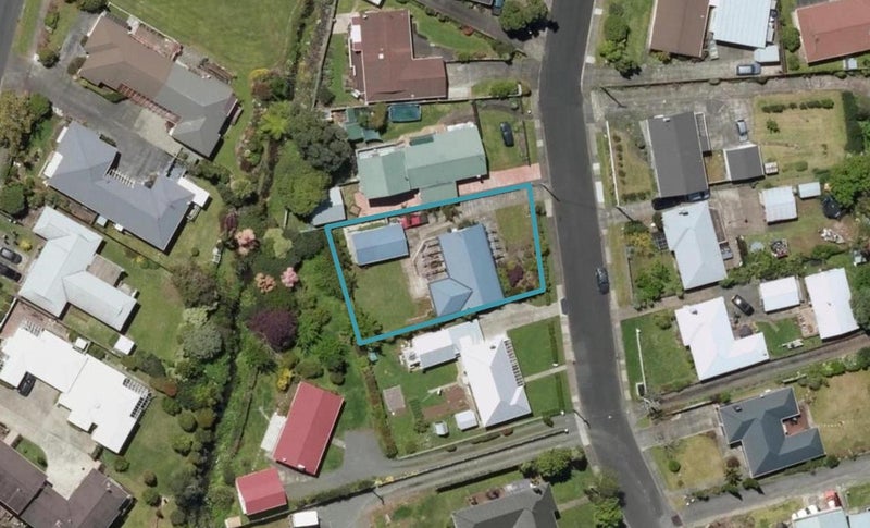 16 Carr Street, Kamo, Whangarei - Carousel 1