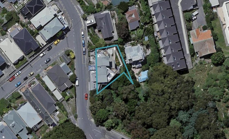 10 Moeller Street, Mount Victoria, Wellington - Carousel 1