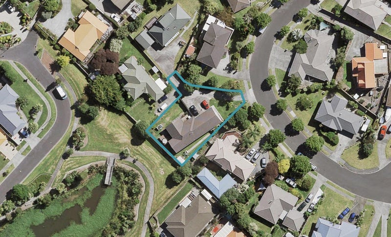 11 Gala Place, Henderson, Auckland - Carousel 1