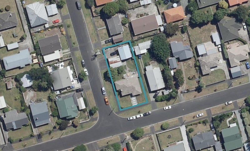 15 Bettina Road, Fairfield, Hamilton - Carousel 1