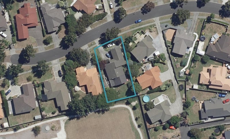 9 Gallery Grove, Flagstaff, Hamilton - Carousel 1