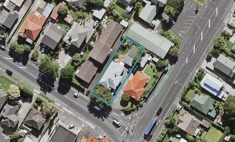 250 Mount Albert Road, Sandringham, Auckland - Carousel 1