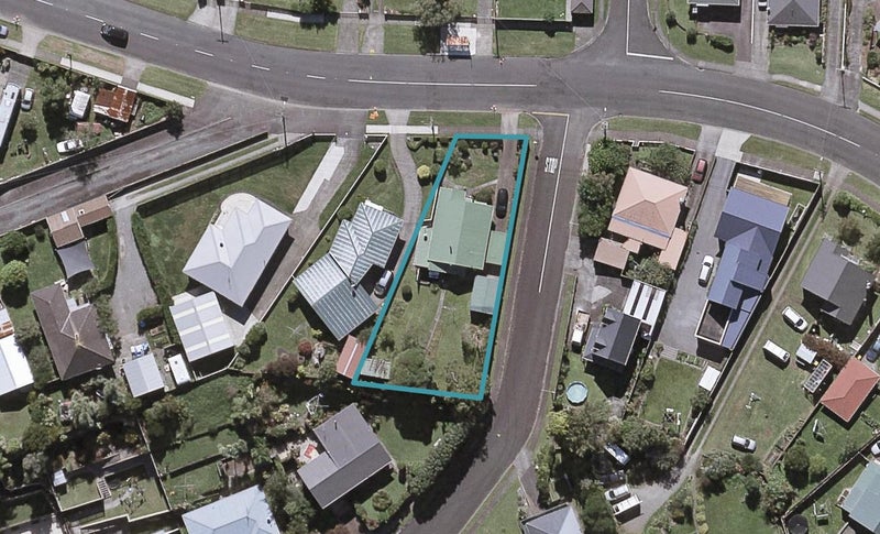47 Omata Road, Marfell, New Plymouth - Carousel 1