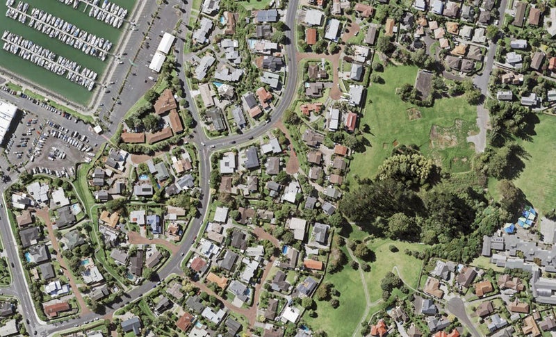 3 Proteus Place, Half Moon Bay, Auckland - Carousel 1