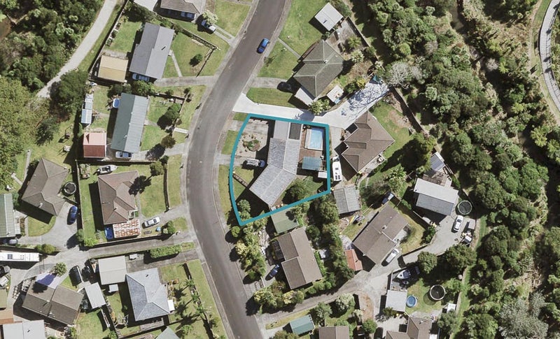 15 Serwayne Place, Sunnyvale, Auckland - Carousel 1