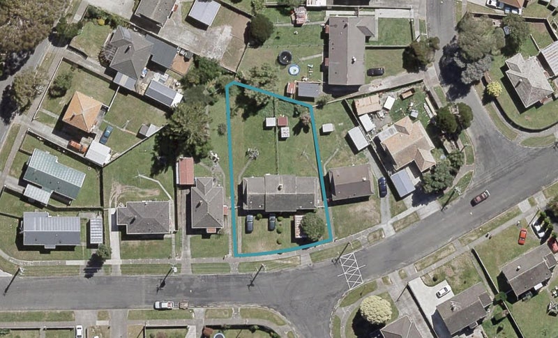5 Churton Crescent, Taita, Lower Hutt - Carousel 1
