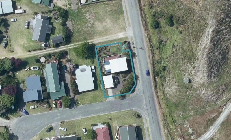 2 Bill Nolan Place, Māhia - Carousel 1