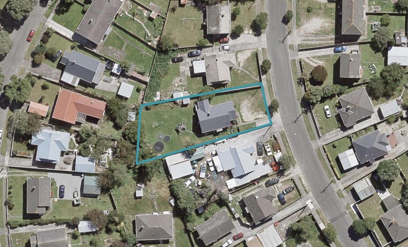 7 Compton Crescent, Taita, Lower Hutt - Carousel 1