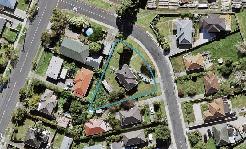 1 Hill Crescent, New Lynn, Auckland - Carousel 1