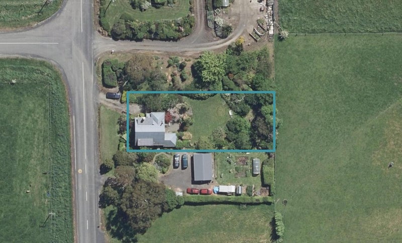 52 EDINBURGH STREET, Waikouaiti, Dunedin - Carousel 1
