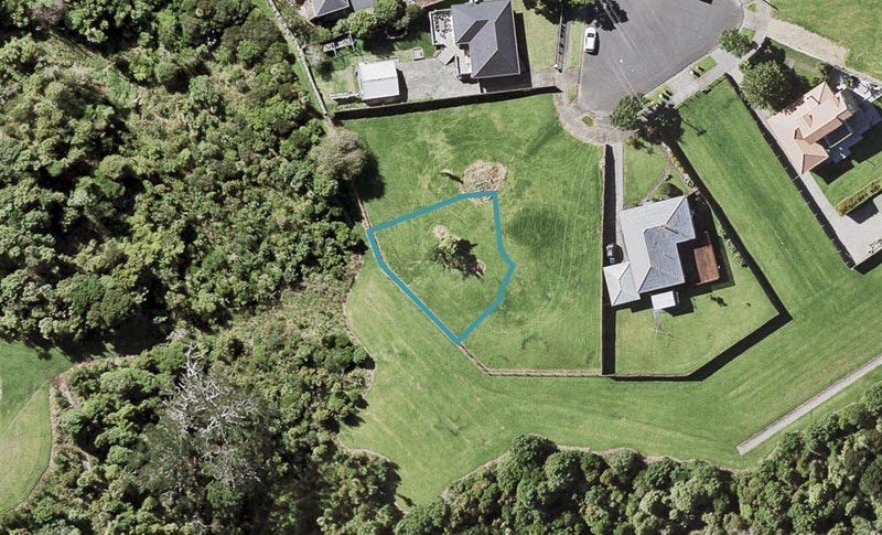 21B Fernwood Place, Wai o Taiki Bay, Auckland - Carousel 1