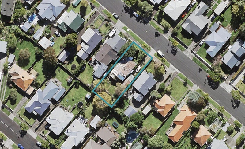 20 Chatham Avenue, Mount Albert, Auckland - Carousel 1
