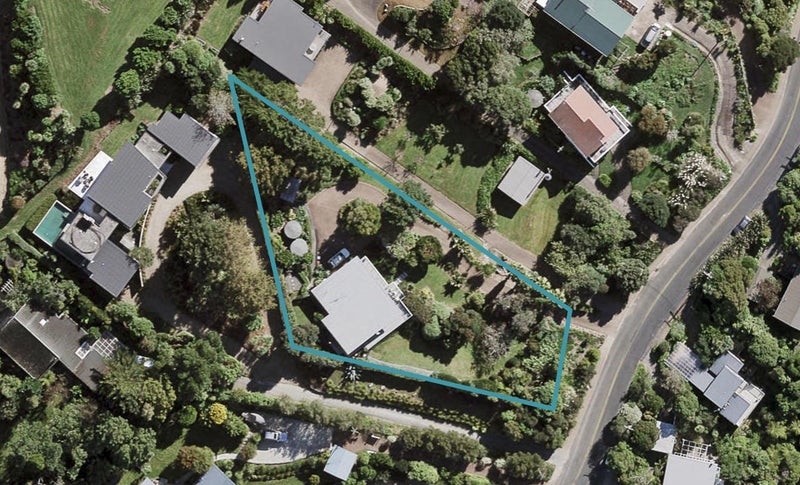 41 Church Bay Road, Oneroa, Waiheke Island - Carousel 1