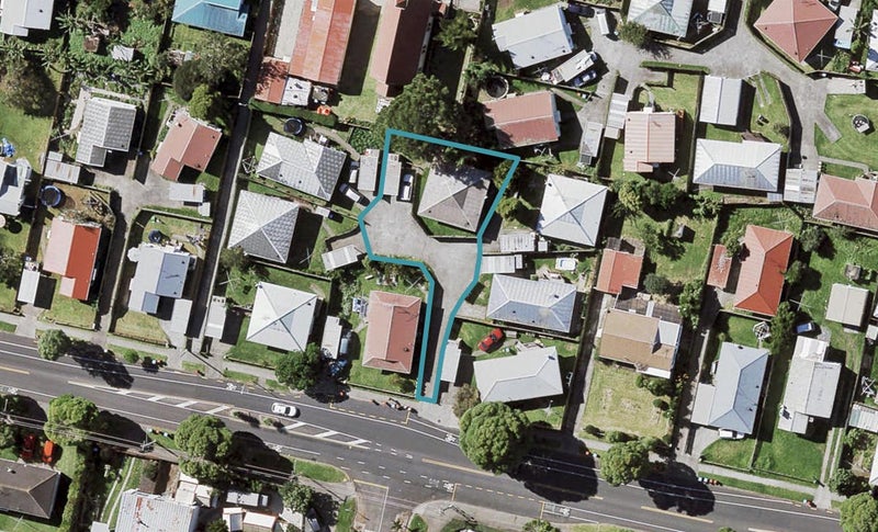 82C Point England Road, Point England, Auckland - Carousel 1