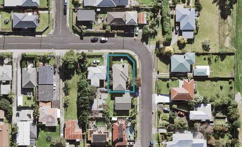 29 Tane Street, New Lynn, Auckland - Carousel 1