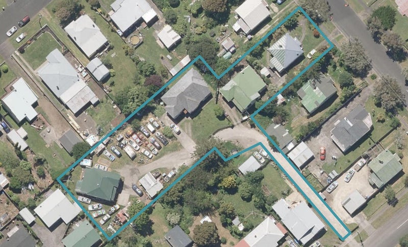 10 Kiwi Street, Whanganui East, Whanganui - Carousel 1