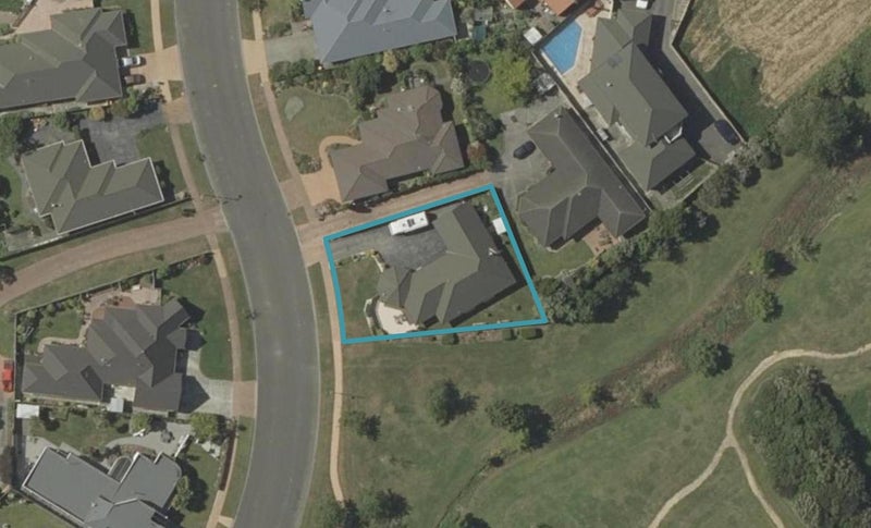 18 Clearview Drive, Milson, Palmerston North - Carousel 1