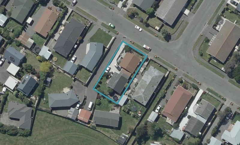 2/20 Bayswater Crescent, Bromley, Christchurch - Carousel 1