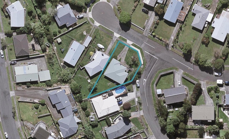17 Bromley Place, Westown, New Plymouth - Carousel 1