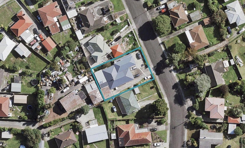 10 Browning Street, Manurewa East, Auckland - Carousel 1