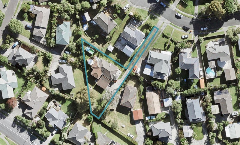 10 Babington Place, Torbay, Auckland - Carousel 1