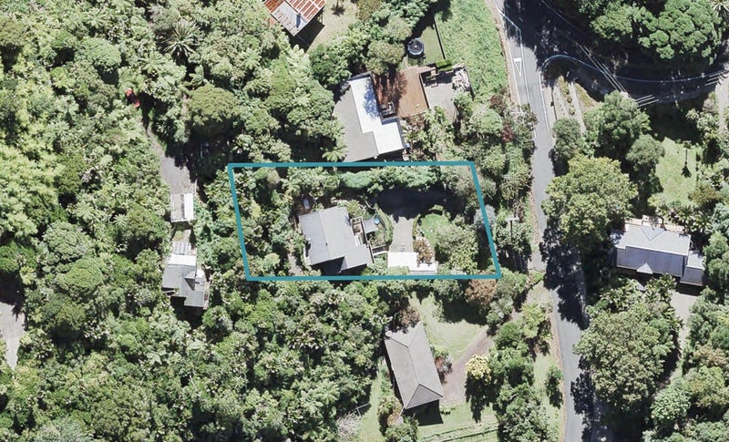 1 Bush Road, Waiatarua, Auckland - Carousel 1