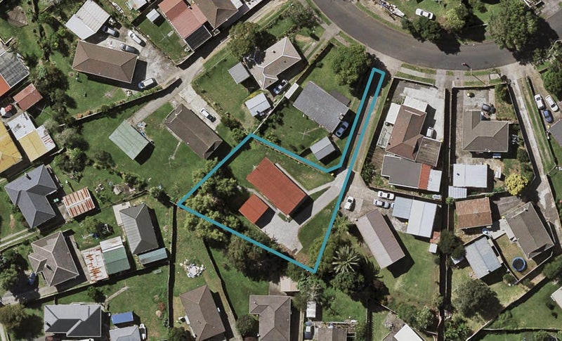 24 Desmond Place, Otara, Auckland - Carousel 1