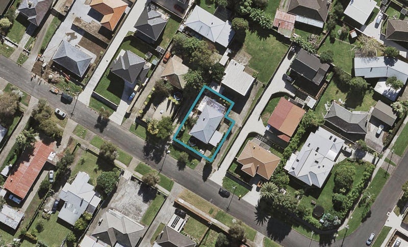 15 Viola Avenue, Māngere East, Auckland - Carousel 1