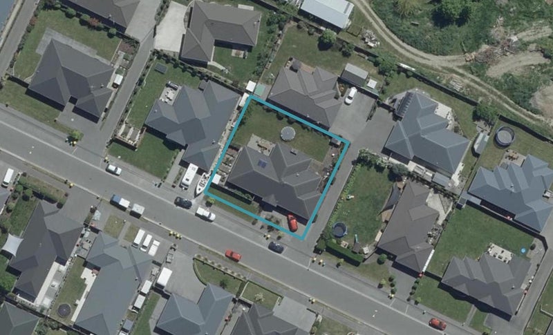 15 Larne Place, Belfast, Christchurch - Carousel 1