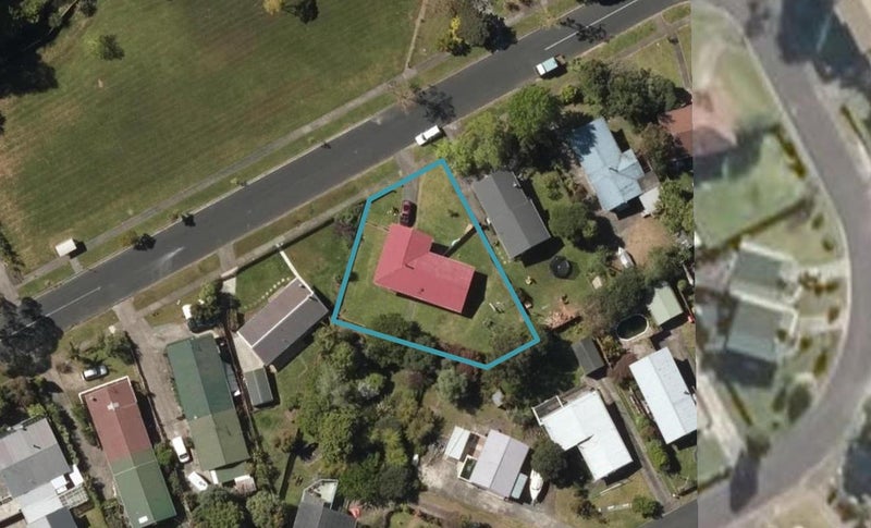 15 Nottingham Road, Onerahi, Whangarei - Carousel 1