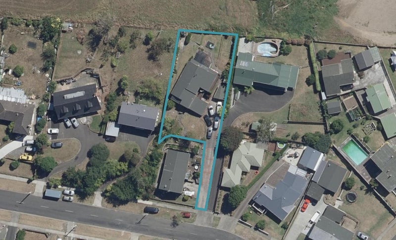 5 McKay Drive, Temple View, Hamilton - Carousel 1