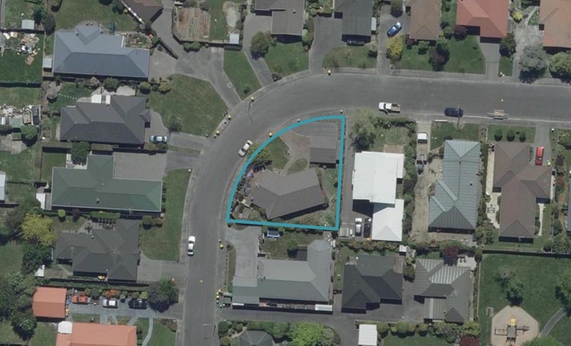 41 Regency Crescent, Redwood, Christchurch - Carousel 1
