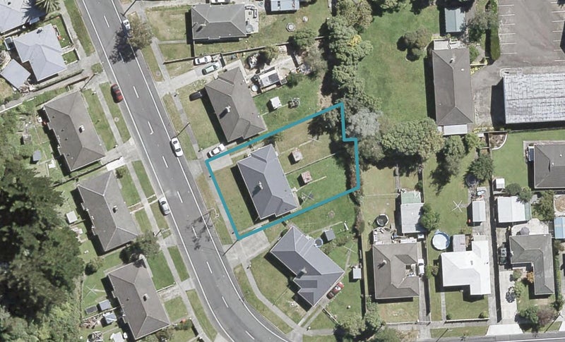 369 George Street, Stokes Valley, Lower Hutt - Carousel 1