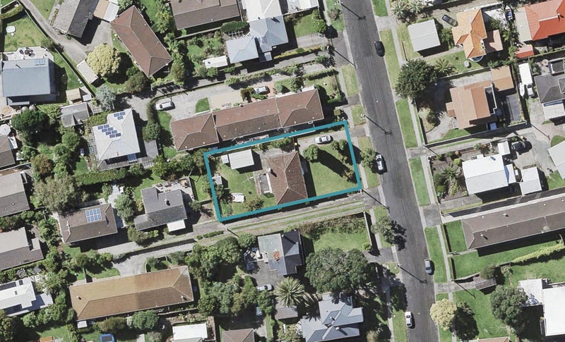 7 Wicklow Road, Narrow Neck, Auckland - Carousel 1