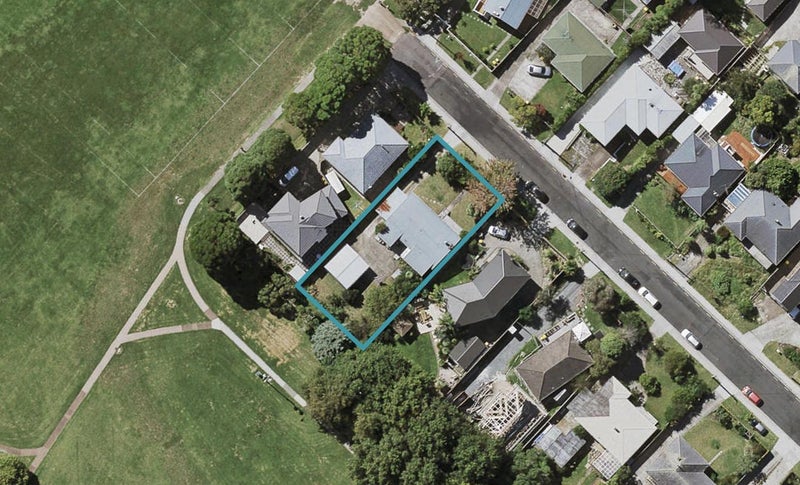 44 Trinidad Road, Sunnynook, Auckland - Carousel 1