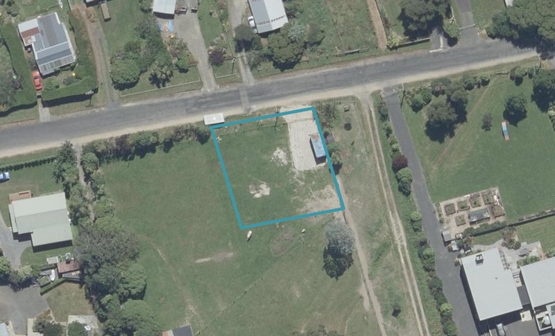 16 Bay Road, PURAKAUNUI - Carousel 1