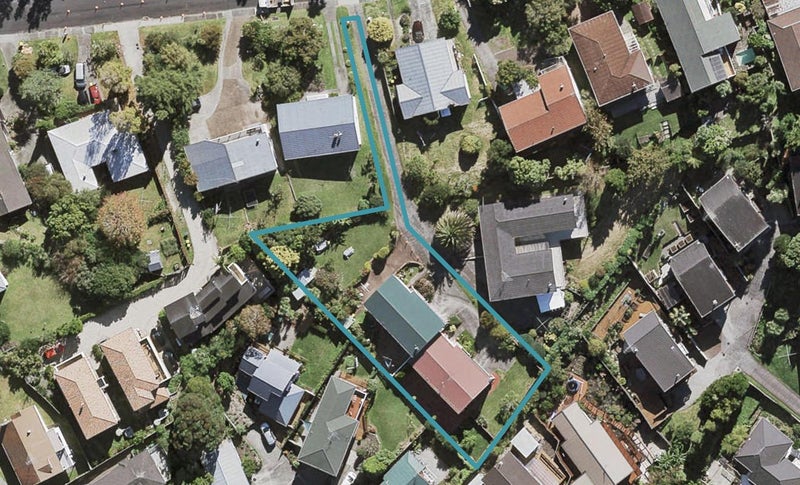 2/19 Marlborough Avenue, Glenfield, Auckland - Carousel 1