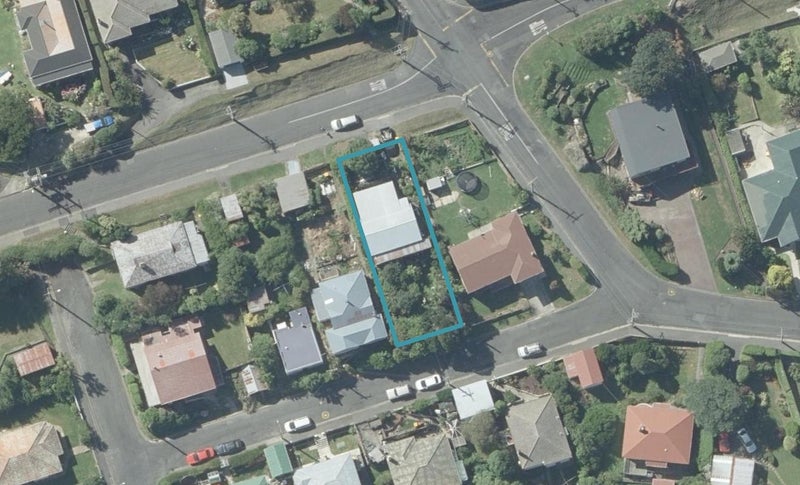 9 Hawea Street, Ravensbourne, Dunedin - Carousel 1
