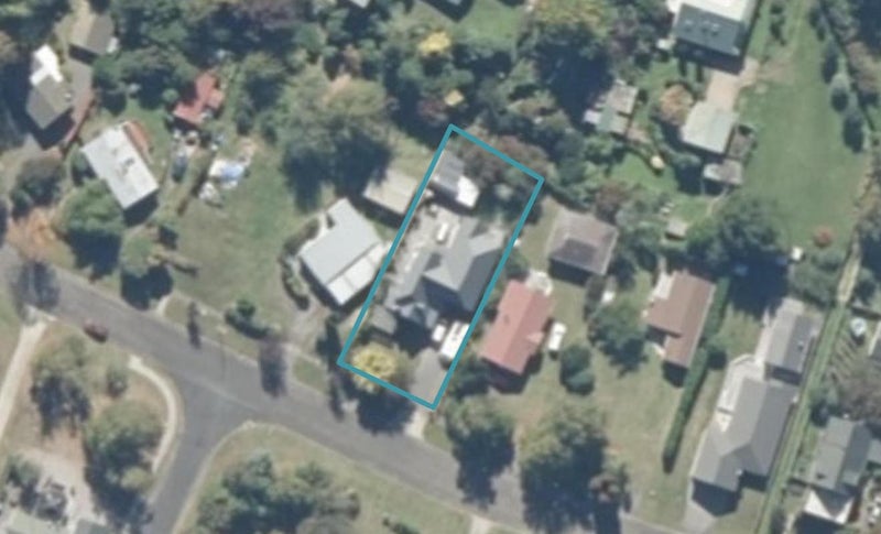 14 Irwin Place, Taupo - Carousel 1