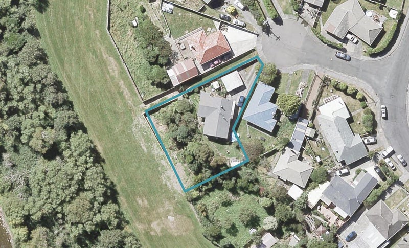 7 Willow Grove, Wainuiomata, Lower Hutt - Carousel 1