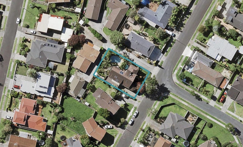 11 Olena Avenue, Sunnyhills, Auckland - Carousel 1