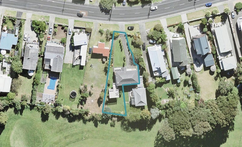 1307A Whangaparaoa Road, Army Bay, Whangaparaoa - Carousel 1