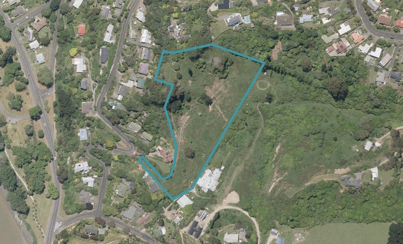 6 Wairere Road, Bastia Hill, Whanganui - Carousel 1