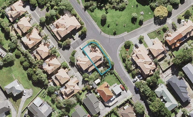 2 Pilsdon Place, New Lynn, Auckland - Carousel 1