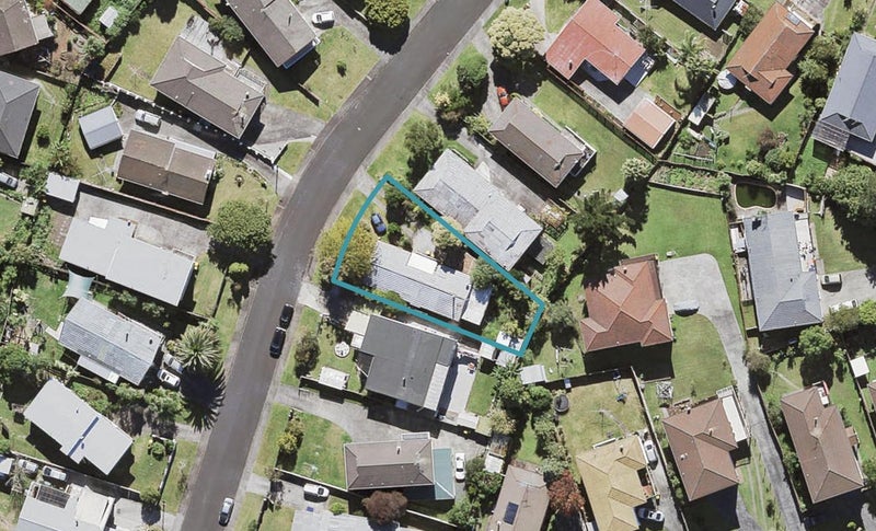 9 Rosewarne Crescent, Glendene, Auckland - Carousel 1