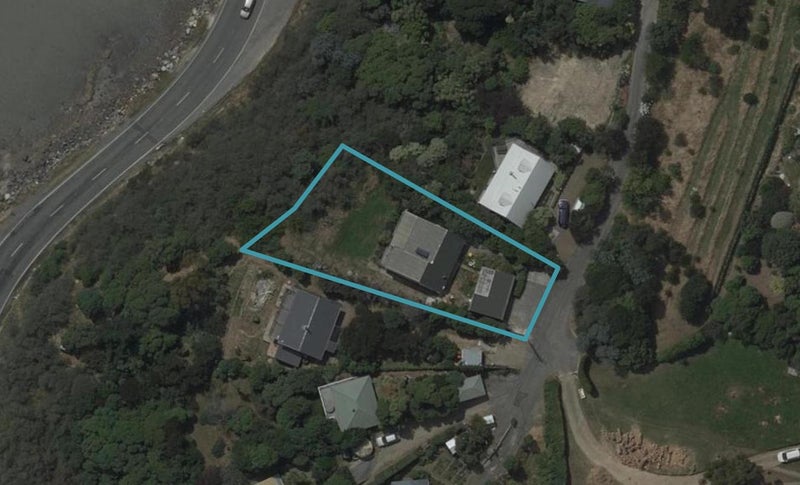 14 Ngaio Lane, Charteris Bay, Governors Bay - Carousel 1