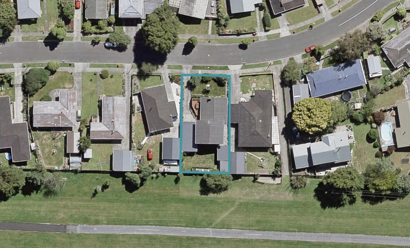 34 Brightwater Crescent, Totara Park, Upper Hutt - Carousel 1