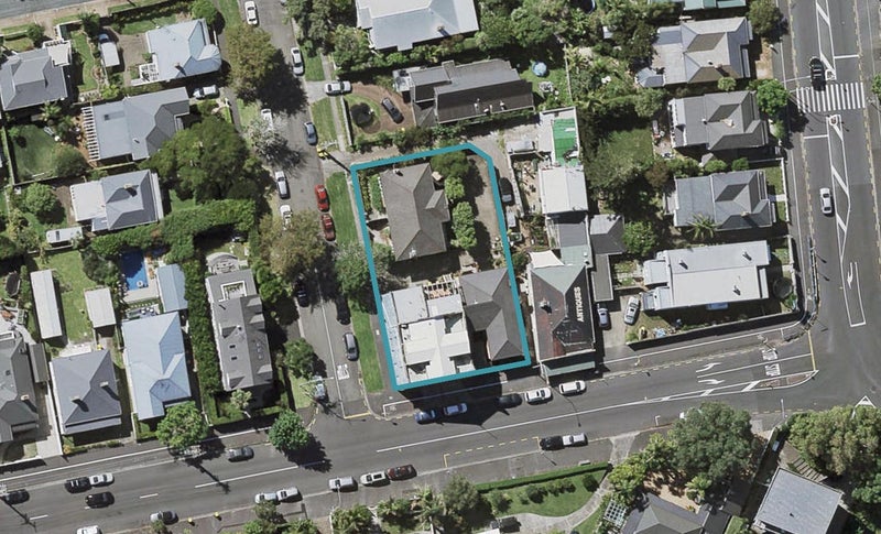 5/4 Calliope Road, Devonport, Auckland - Carousel 1